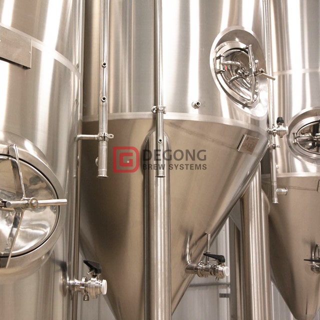 1000L côté / haut personnalisable trou de refroidissement veste isolante conique bière fermenteur brasserie réservoir disponible à la vente