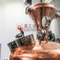 Distillateur de distillerie de cuivre rouge clé en main 1000L pour vodka, gin, whisky, brandy, rhum